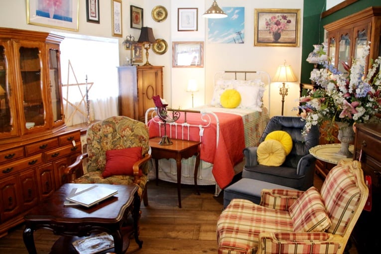 Usa Furniture 宜野湾 ショップ Herenow Okinawa